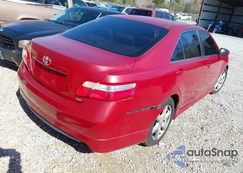 2007 Toyota Camry Se z USA, uszkodzony, nr VIN 4T1BE46K17U093717